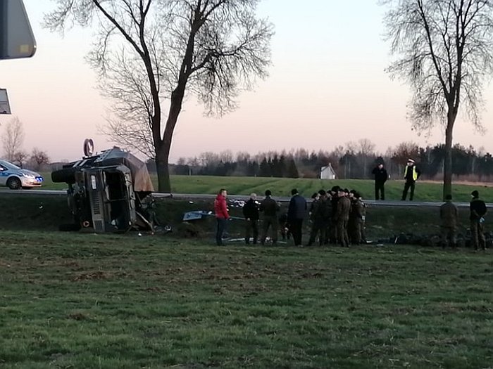Poważny wypadek pod Goworowem. Wielu rannych żołnierzy! [ZDJĘCIA] - zdjęcie #17 - eOstroleka.pl