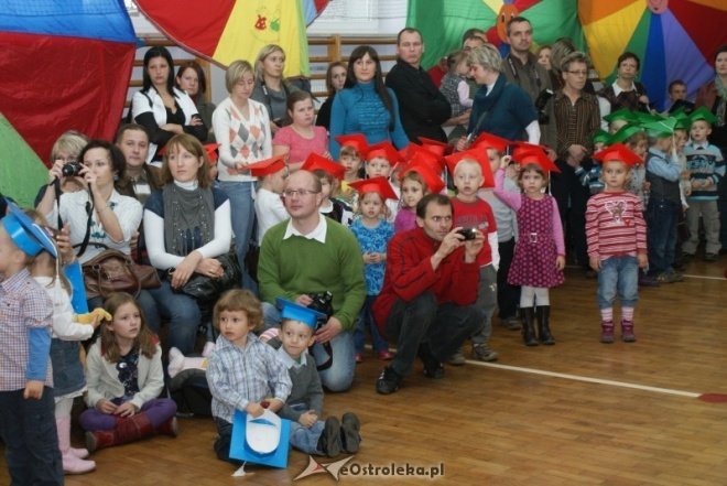 Ślubowanie na przedszkolaka w Przedszkolu Miejskim nr 7 - zdjęcie #39 - eOstroleka.pl