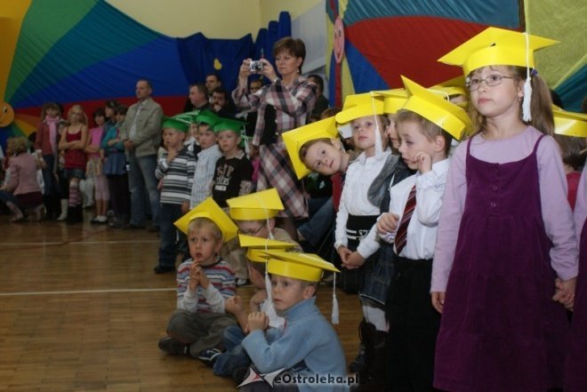 Ślubowanie na przedszkolaka w Przedszkolu Miejskim nr 7 - zdjęcie #38 - eOstroleka.pl
