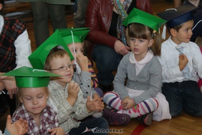 Ślubowanie na przedszkolaka w Przedszkolu Miejskim nr 7 - zdjęcie #18 - eOstroleka.pl