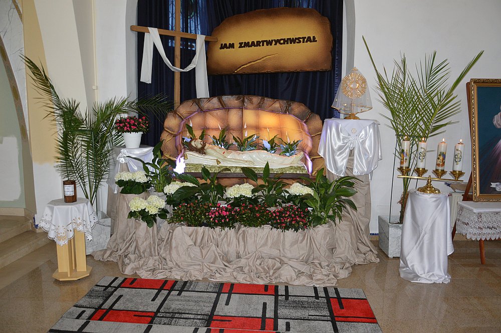 Wielkanoc 2020 - Groby Pańskie w ostrołęckich kościołach [11.04.2020] - zdjęcie #12 - eOstroleka.pl