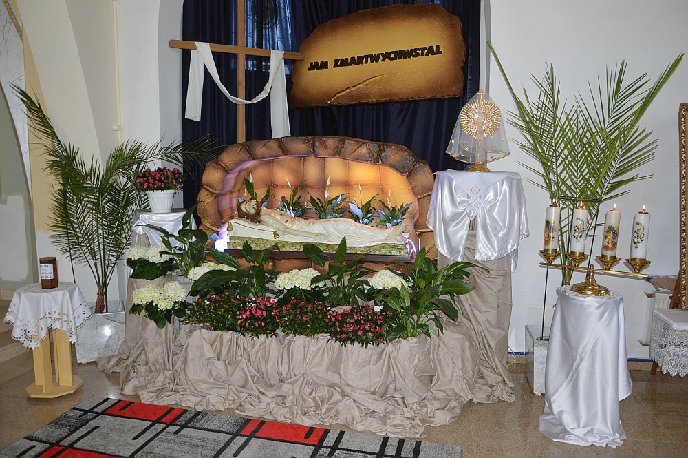 Wielkanoc 2020 - Groby Pańskie w ostrołęckich kościołach [11.04.2020] - zdjęcie #11 - eOstroleka.pl