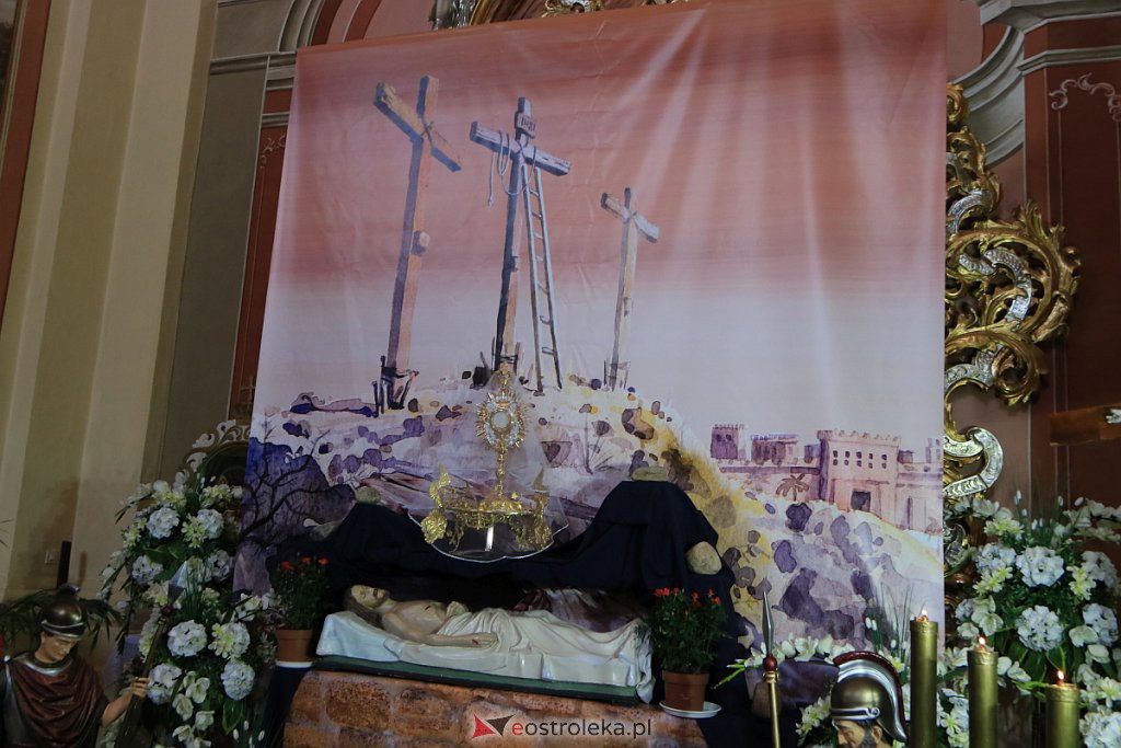 Wielkanoc 2020 - Groby Pańskie w ostrołęckich kościołach [11.04.2020] - zdjęcie #8 - eOstroleka.pl