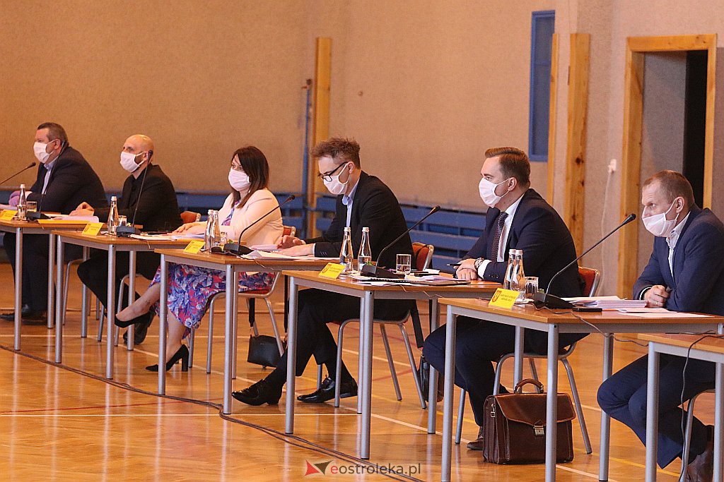 Nadzwyczajna sesja rady miasta w SP 10 [28.04.2020] - zdjęcie #12 - eOstroleka.pl