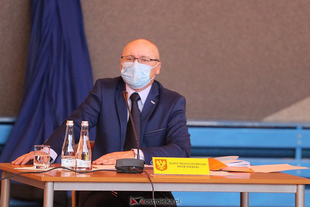Nadzwyczajna sesja rady miasta w SP 10 [28.04.2020] - zdjęcie #34 - eOstroleka.pl