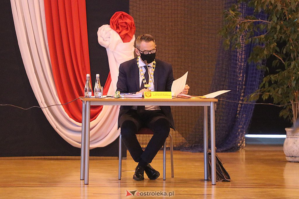 Nadzwyczajna sesja rady miasta w SP 10 [28.04.2020] - zdjęcie #43 - eOstroleka.pl