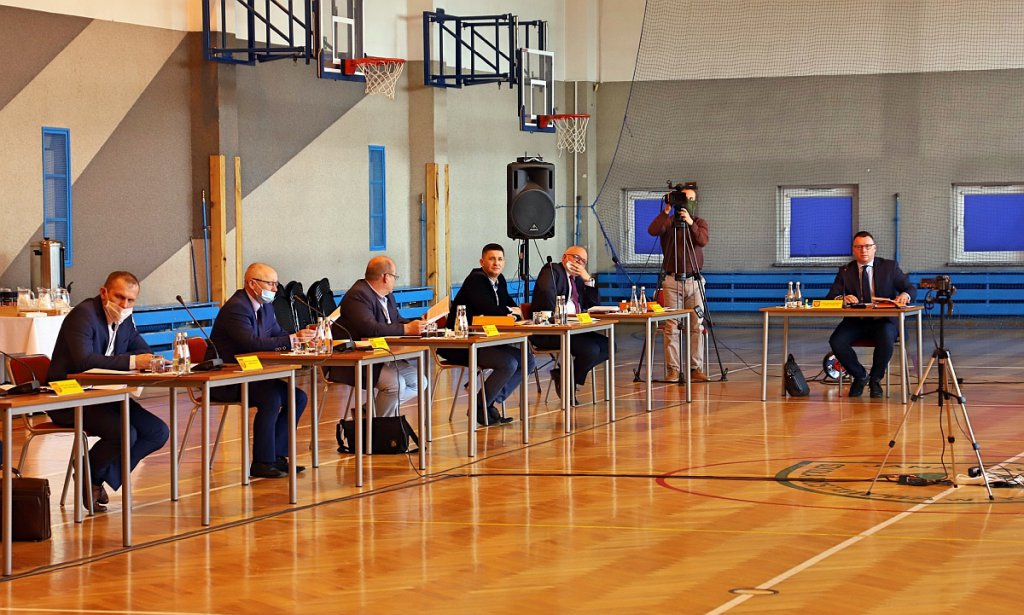 Nadzwyczajna sesja rady miasta w SP 10 [28.04.2020] - zdjęcie #78 - eOstroleka.pl