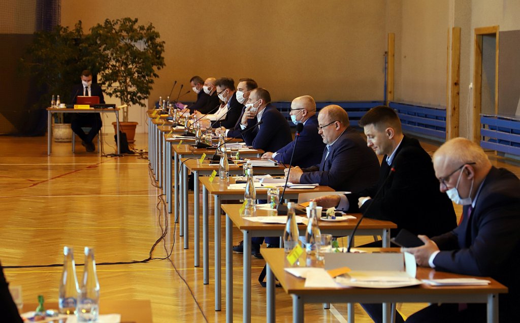 Nadzwyczajna sesja rady miasta w SP 10 [28.04.2020] - zdjęcie #87 - eOstroleka.pl
