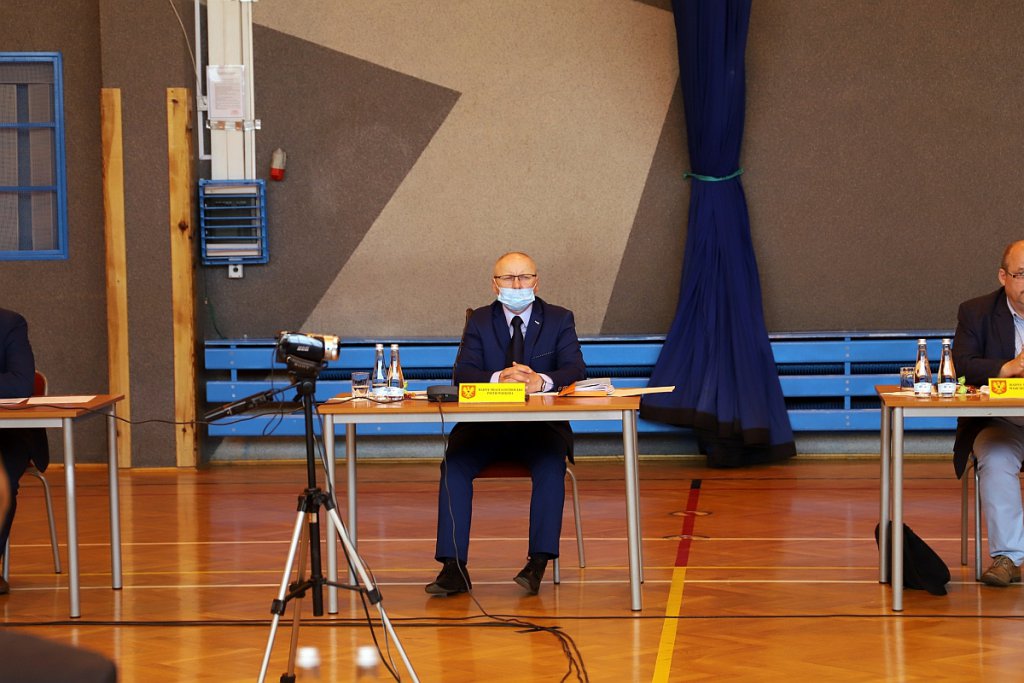 Nadzwyczajna sesja rady miasta w SP 10 [28.04.2020] - zdjęcie #27 - eOstroleka.pl
