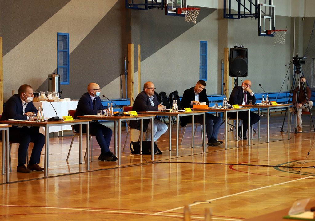 Nadzwyczajna sesja rady miasta w SP 10 [28.04.2020] - zdjęcie #104 - eOstroleka.pl