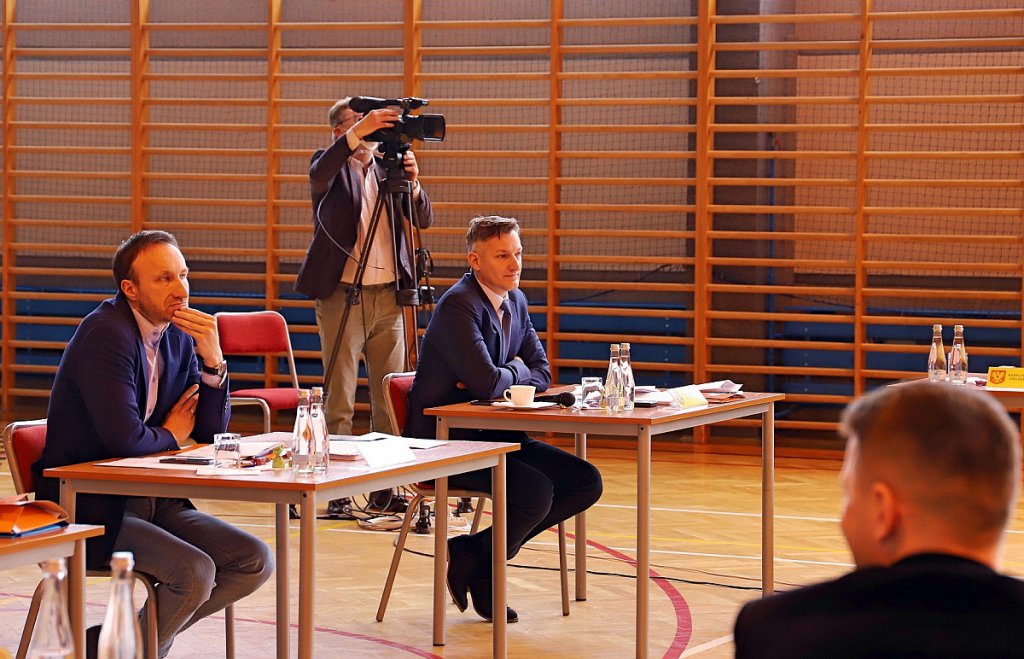 Nadzwyczajna sesja rady miasta w SP 10 [28.04.2020] - zdjęcie #113 - eOstroleka.pl