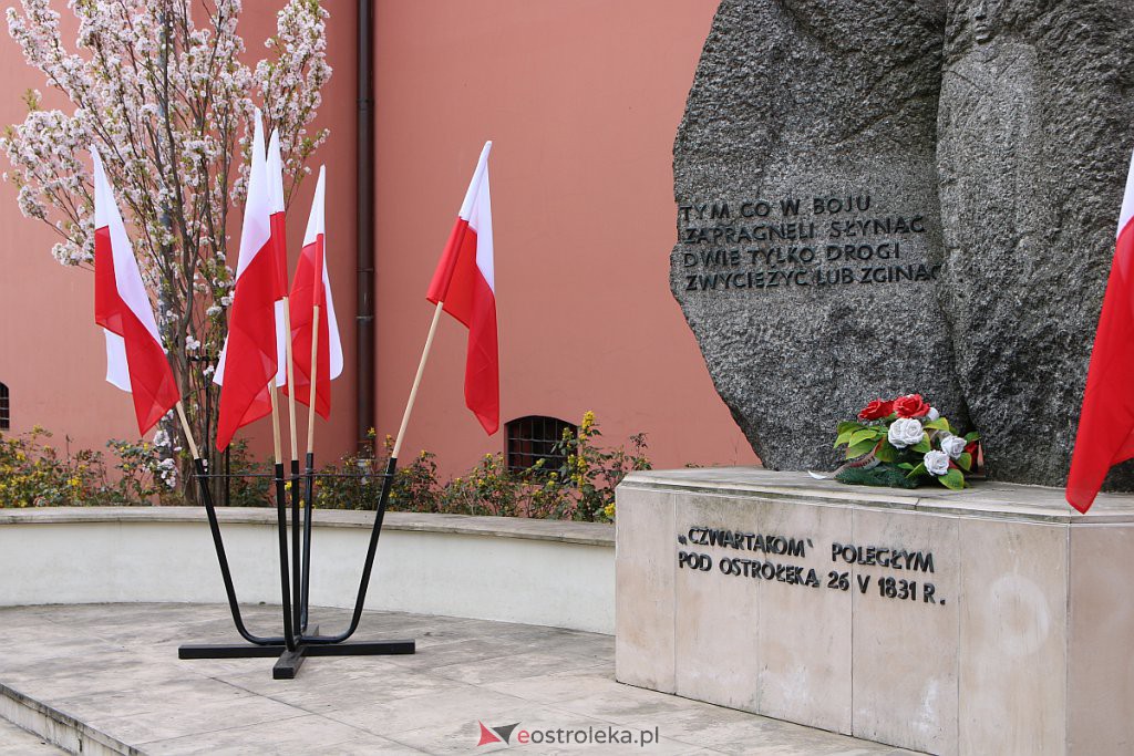 Skromne obchody Święta Konstytucji 3 Maja w Ostrołęce [03.05.2020] - zdjęcie #3 - eOstroleka.pl