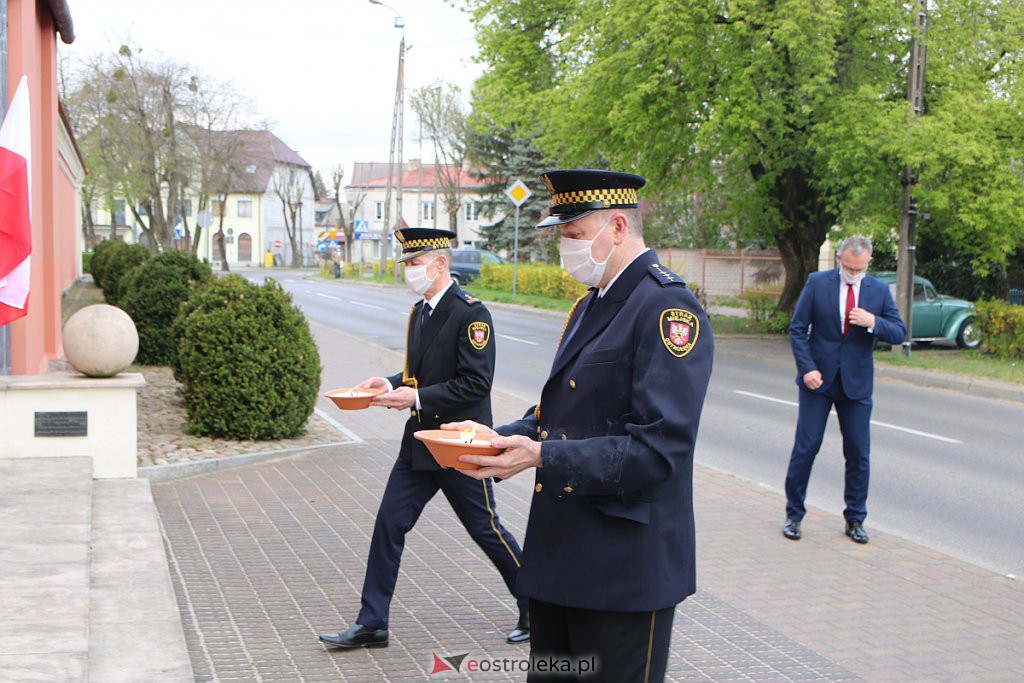 Skromne obchody Święta Konstytucji 3 Maja w Ostrołęce [03.05.2020] - zdjęcie #8 - eOstroleka.pl