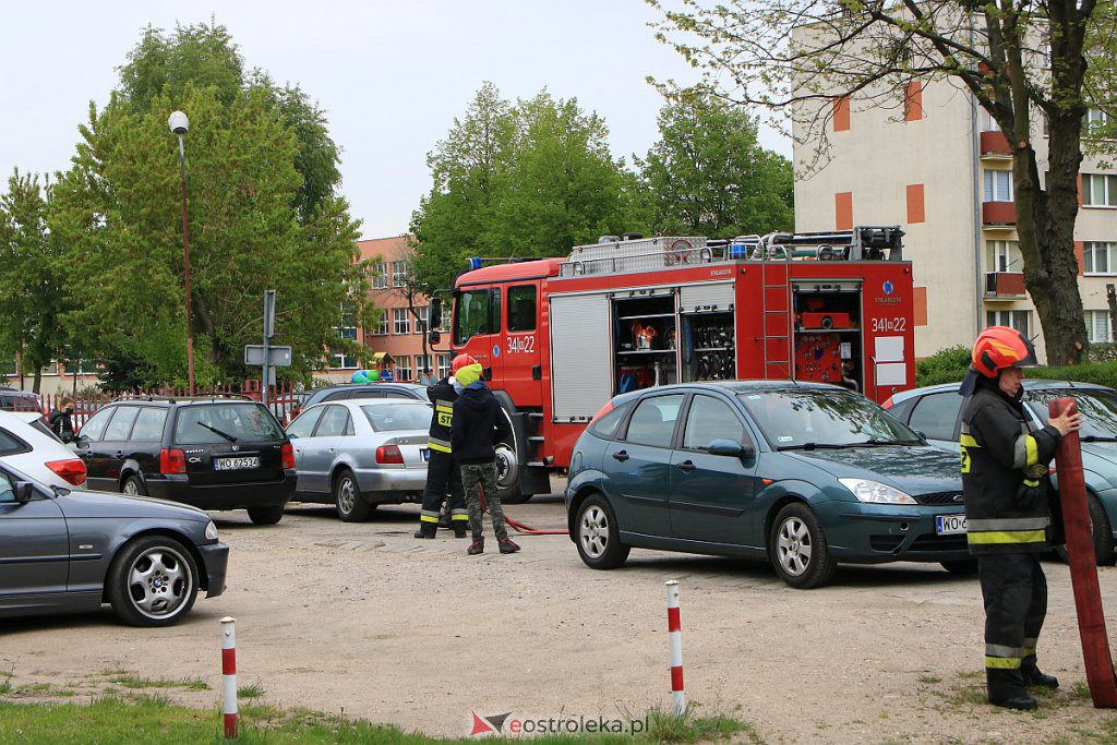 Pożar w bloku przy ulicy 11 Listopada [17.05.2020] - zdjęcie #12 - eOstroleka.pl
