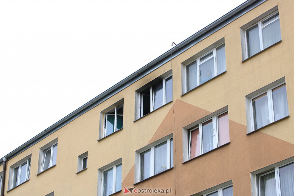 Pożar w bloku przy ulicy 11 Listopada [17.05.2020] - zdjęcie #12 - eOstroleka.pl