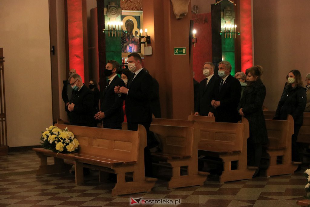 Uroczyste nabożeństwo w 100. rocznicę urodzin św. Jana Pawła II [18.05.2020] - zdjęcie #6 - eOstroleka.pl