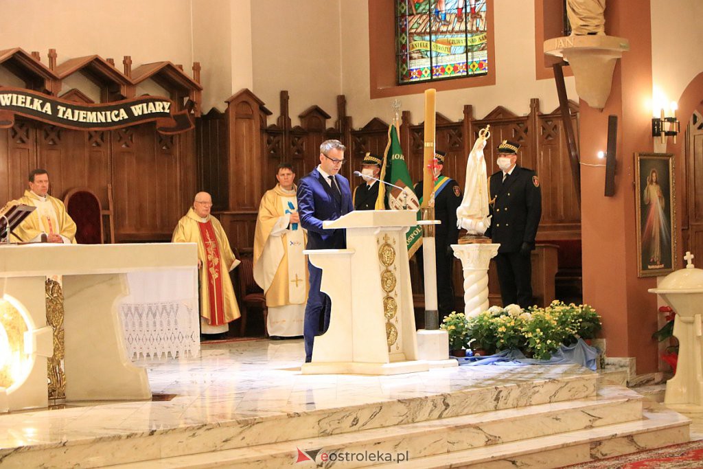 Uroczyste nabożeństwo w 100. rocznicę urodzin św. Jana Pawła II [18.05.2020] - zdjęcie #25 - eOstroleka.pl