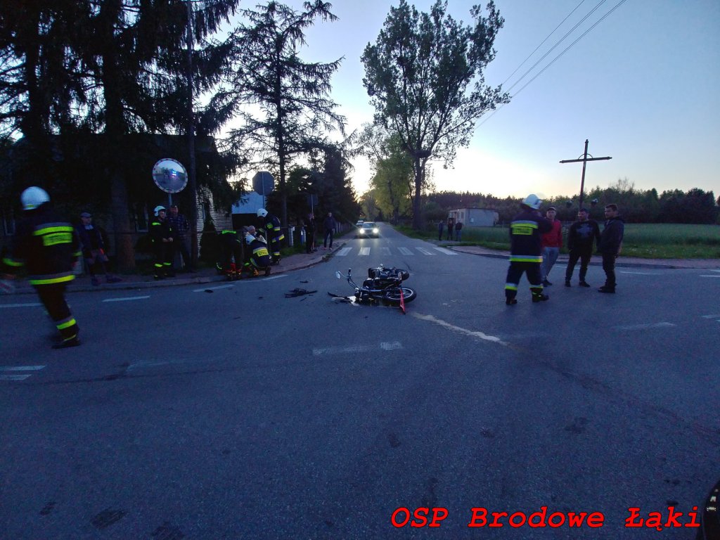 Zderzenie osobówki z motocyklem pod Baranowem [24.05.2020] - zdjęcie #4 - eOstroleka.pl