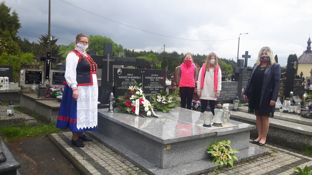 Od 15 lat patronuje ostrołęckiej „piątce”. Dziś ważna rocznica związana z Zofią Niedziałkowską [25.05.2020] - zdjęcie #4 - eOstroleka.pl