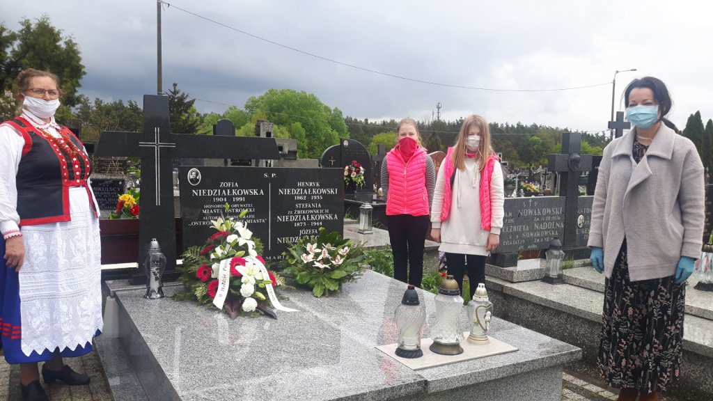 Od 15 lat patronuje ostrołęckiej „piątce”. Dziś ważna rocznica związana z Zofią Niedziałkowską [25.05.2020] - zdjęcie #5 - eOstroleka.pl