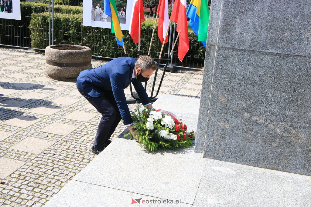Dziś rocznica bitwy pod Ostrołęką. Samorządowcy oddali hołd bohaterowi walk [26.05.2020] - zdjęcie #4 - eOstroleka.pl