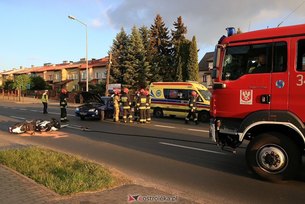 Poważny wypadek na 11 Listopada. Ciężko ranny motocyklista trafił do szpitala [26.05.2020] - zdjęcie #14 - eOstroleka.pl