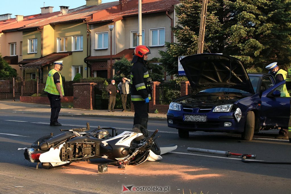 Poważny wypadek na 11 Listopada. Ciężko ranny motocyklista trafił do szpitala [26.05.2020] - zdjęcie #15 - eOstroleka.pl