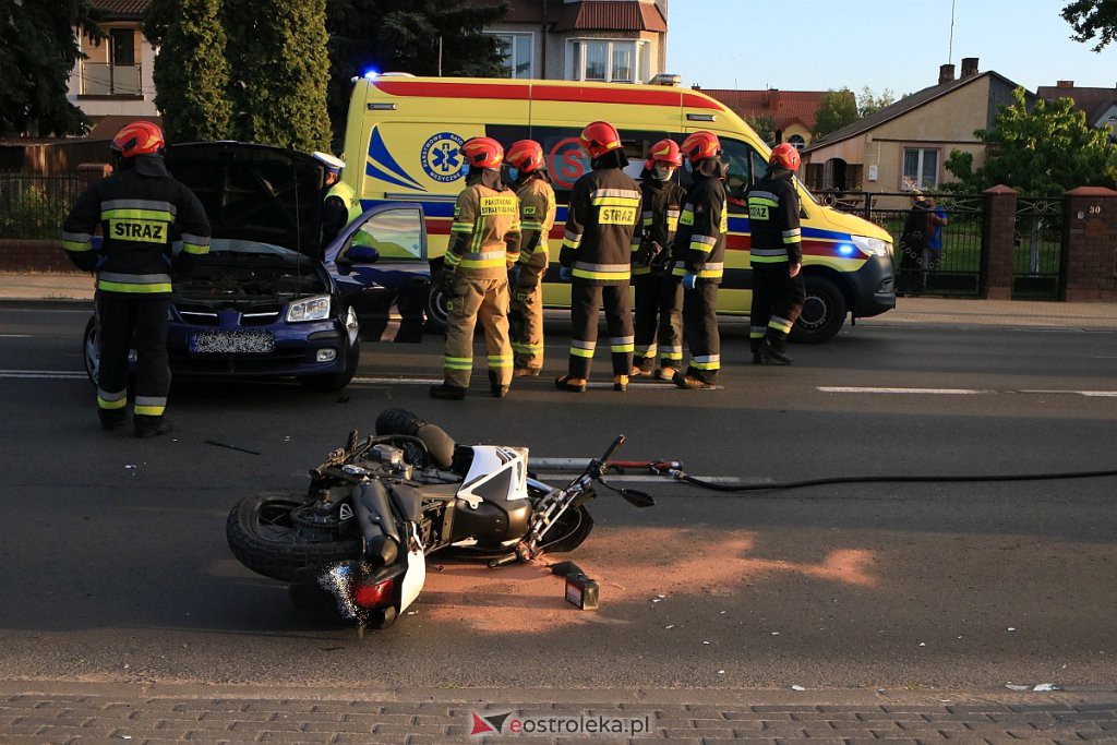 Poważny wypadek na 11 Listopada. Ciężko ranny motocyklista trafił do szpitala [26.05.2020] - zdjęcie #24 - eOstroleka.pl