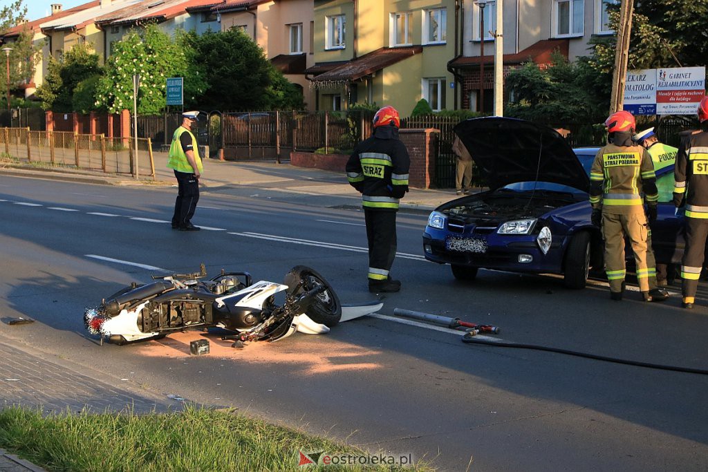 Poważny wypadek na 11 Listopada. Ciężko ranny motocyklista trafił do szpitala [26.05.2020] - zdjęcie #30 - eOstroleka.pl