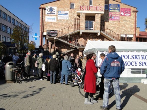 Dzień Walki z Ubóstwem (18.10.2010) - zdjęcie #32 - eOstroleka.pl