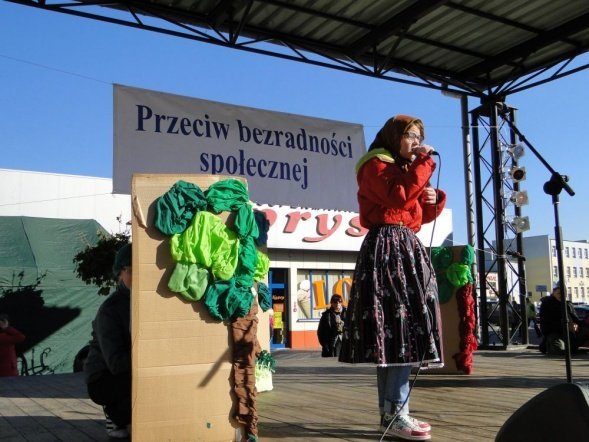 Dzień Walki z Ubóstwem (18.10.2010) - zdjęcie #28 - eOstroleka.pl
