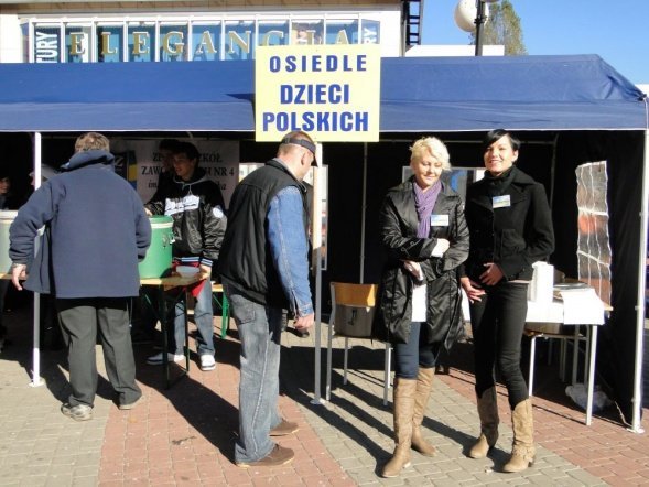 Dzień Walki z Ubóstwem (18.10.2010) - zdjęcie #19 - eOstroleka.pl