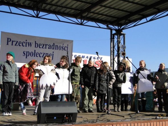 Dzień Walki z Ubóstwem (18.10.2010) - zdjęcie #16 - eOstroleka.pl