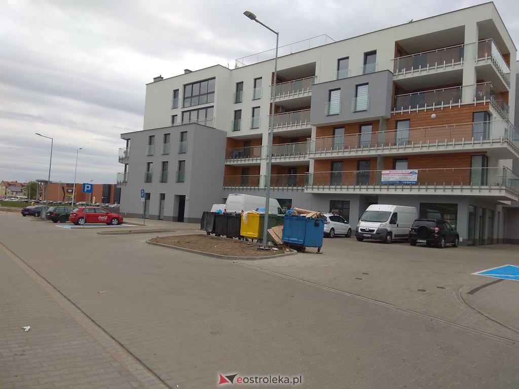 Interwencja Czytelnika: Zaśmiecona ulica Goworowska. Odpady fruwają po całej okolicy [01.06.2020] - zdjęcie #5 - eOstroleka.pl