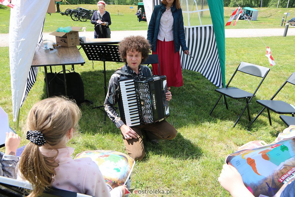 „Z małą walizką w wielki świat” – rodzinny piknik na Fortach Bema [06.06.2020] - zdjęcie #16 - eOstroleka.pl