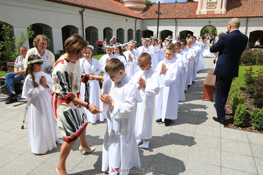 I Komunia św. w sanktuarium pw. św. Antoniego Padewskiego [06.06.2020] - zdjęcie #28 - eOstroleka.pl