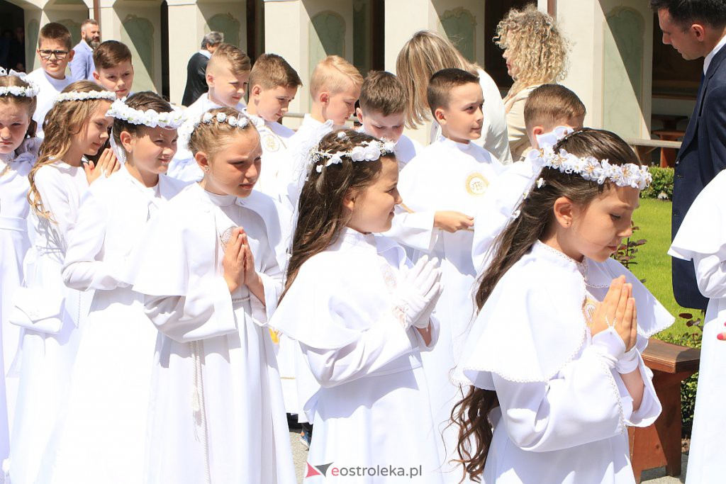 I Komunia św. w sanktuarium pw. św. Antoniego Padewskiego [06.06.2020] - zdjęcie #26 - eOstroleka.pl