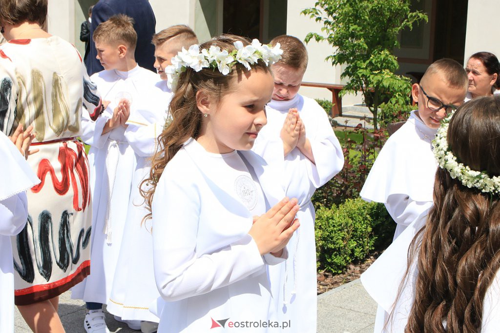 I Komunia św. w sanktuarium pw. św. Antoniego Padewskiego [06.06.2020] - zdjęcie #24 - eOstroleka.pl