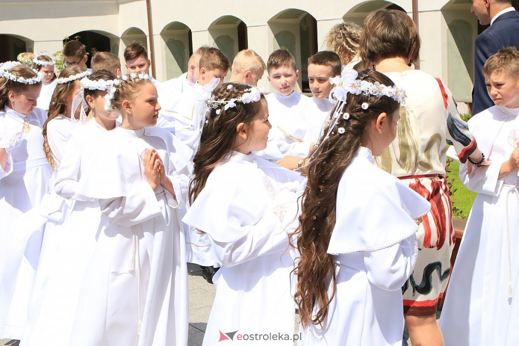 I Komunia św. w sanktuarium pw. św. Antoniego Padewskiego [06.06.2020] - zdjęcie #23 - eOstroleka.pl