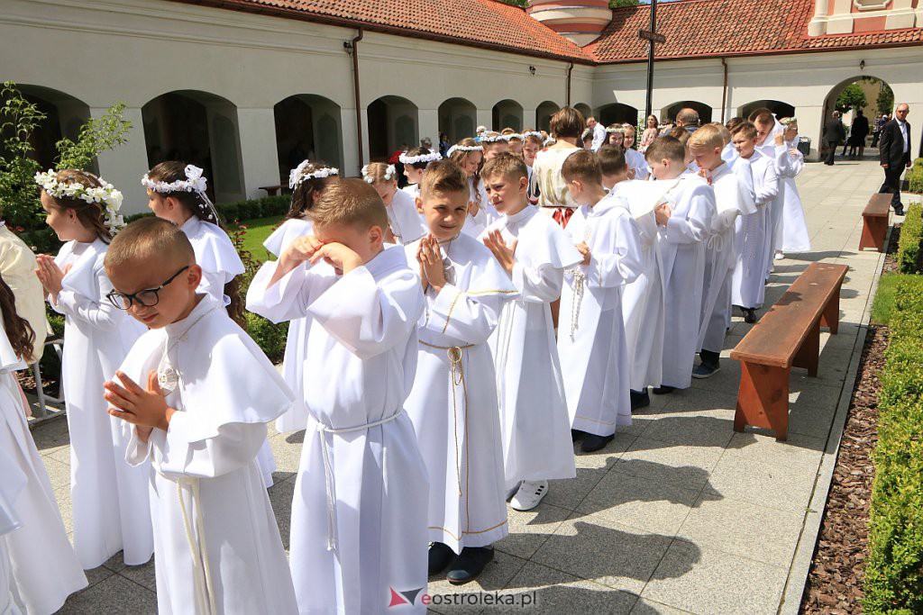 I Komunia św. w sanktuarium pw. św. Antoniego Padewskiego [06.06.2020] - zdjęcie #16 - eOstroleka.pl
