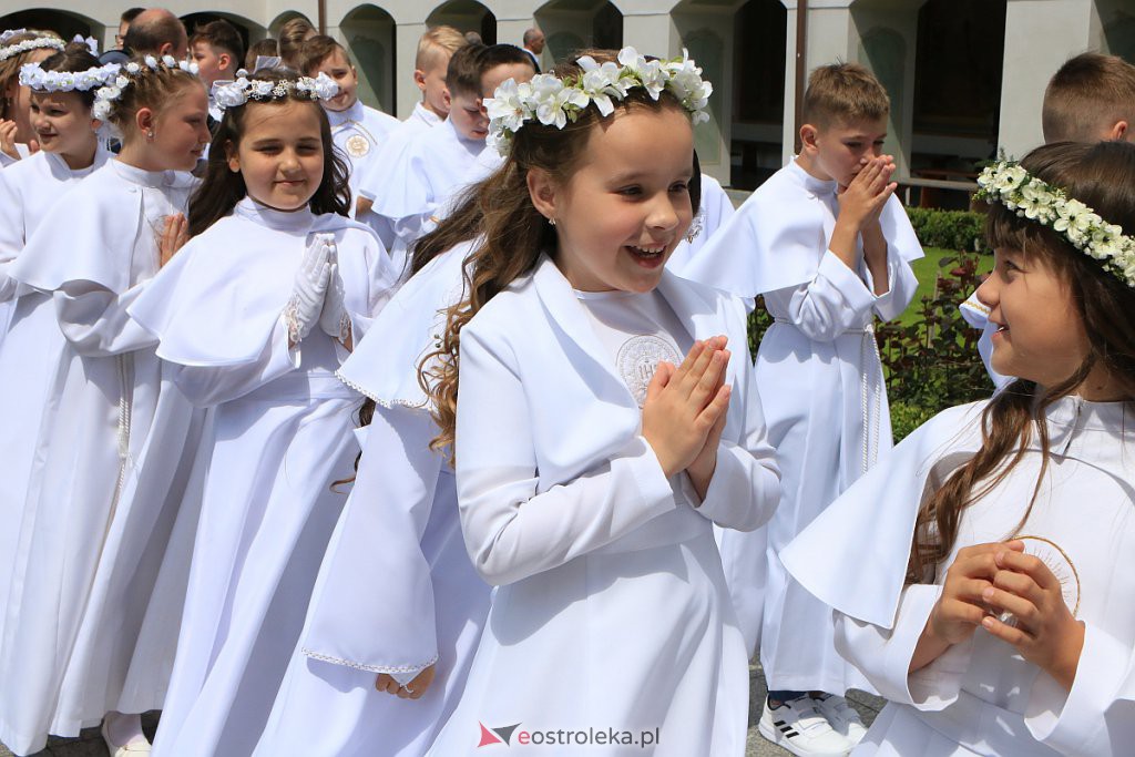 I Komunia św. w sanktuarium pw. św. Antoniego Padewskiego [06.06.2020] - zdjęcie #11 - eOstroleka.pl