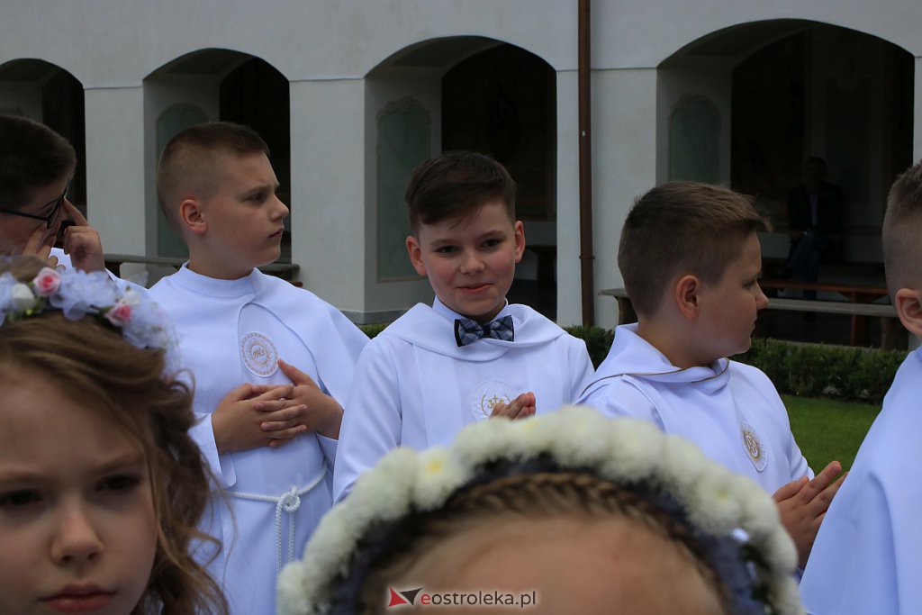I Komunia św. w sanktuarium pw. św. Antoniego Padewskiego [06.06.2020] - zdjęcie #2 - eOstroleka.pl