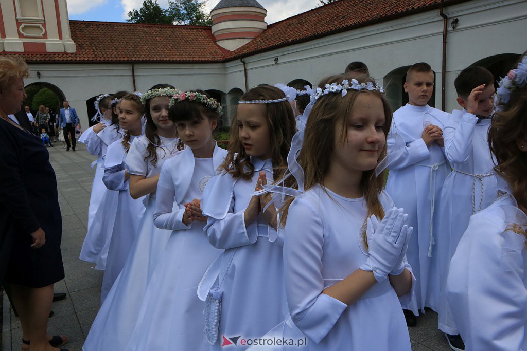I Komunia św. w sanktuarium pw. św. Antoniego Padewskiego [06.06.2020] - zdjęcie #64 - eOstroleka.pl