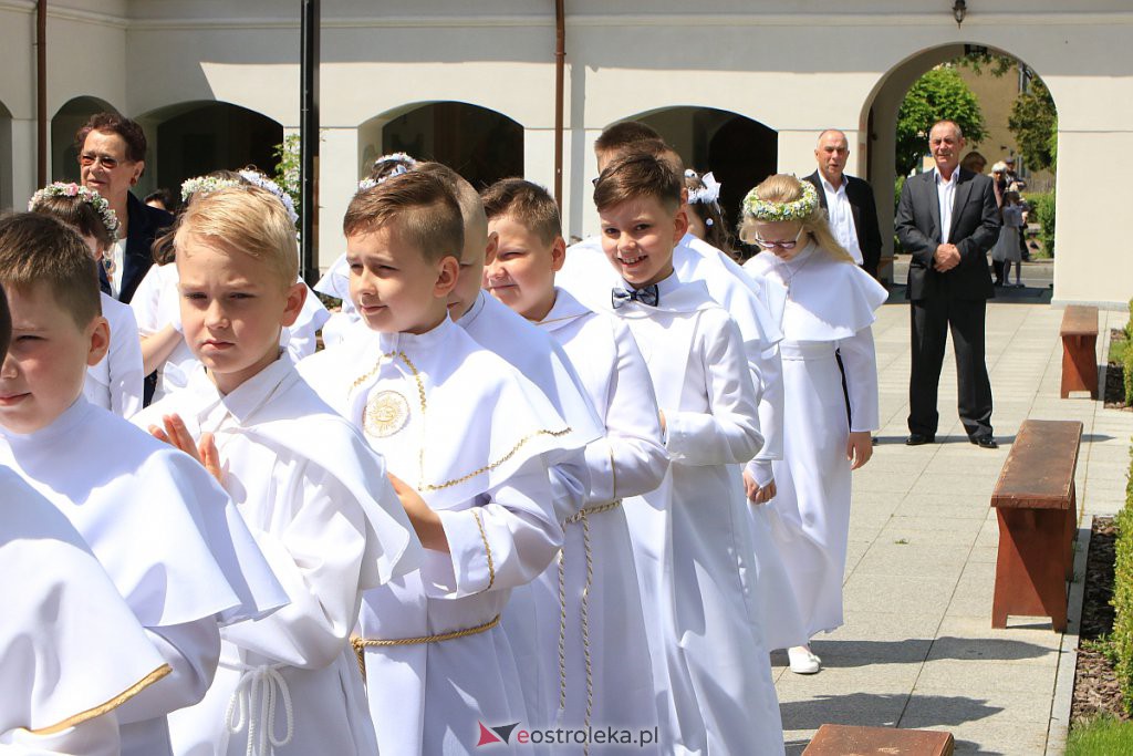 I Komunia św. w sanktuarium pw. św. Antoniego Padewskiego [06.06.2020] - zdjęcie #61 - eOstroleka.pl