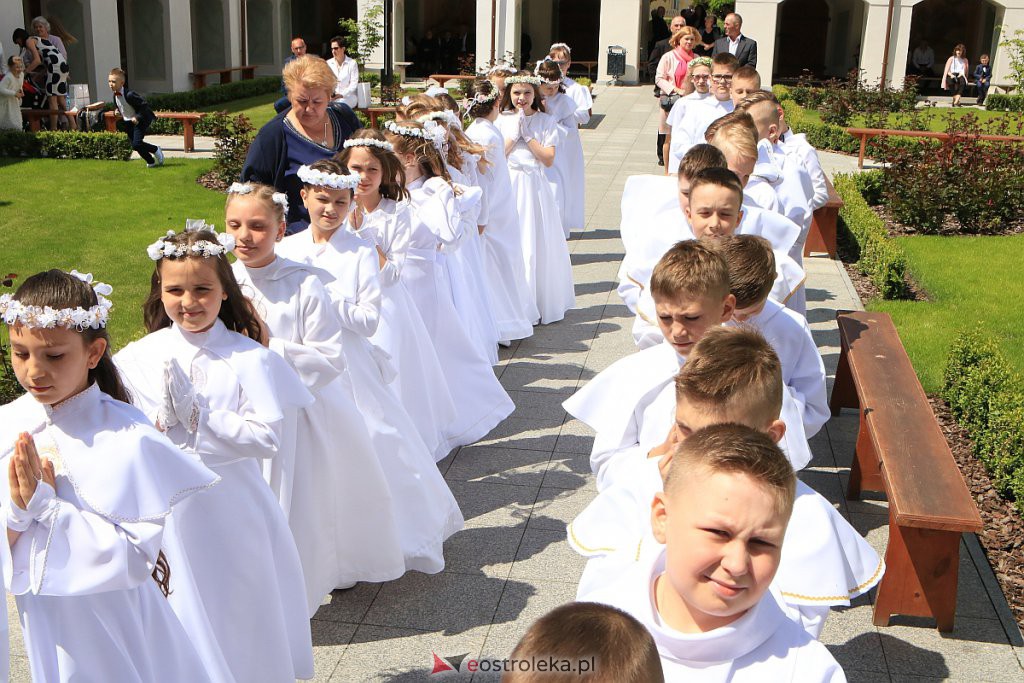 I Komunia św. w sanktuarium pw. św. Antoniego Padewskiego [06.06.2020] - zdjęcie #13 - eOstroleka.pl