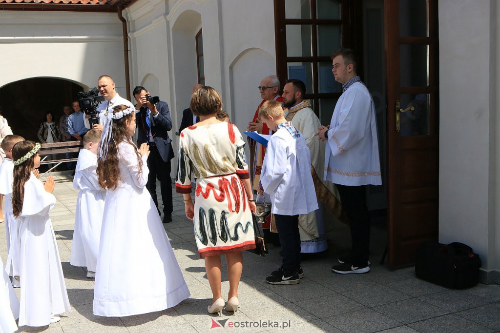 I Komunia św. w sanktuarium pw. św. Antoniego Padewskiego [06.06.2020] - zdjęcie #48 - eOstroleka.pl