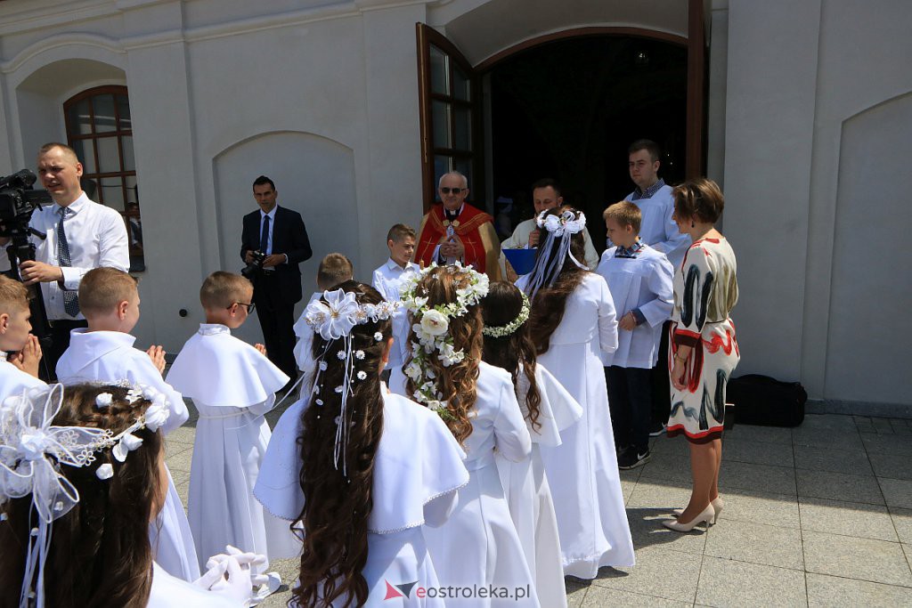 I Komunia św. w sanktuarium pw. św. Antoniego Padewskiego [06.06.2020] - zdjęcie #47 - eOstroleka.pl