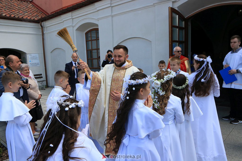I Komunia św. w sanktuarium pw. św. Antoniego Padewskiego [06.06.2020] - zdjęcie #43 - eOstroleka.pl