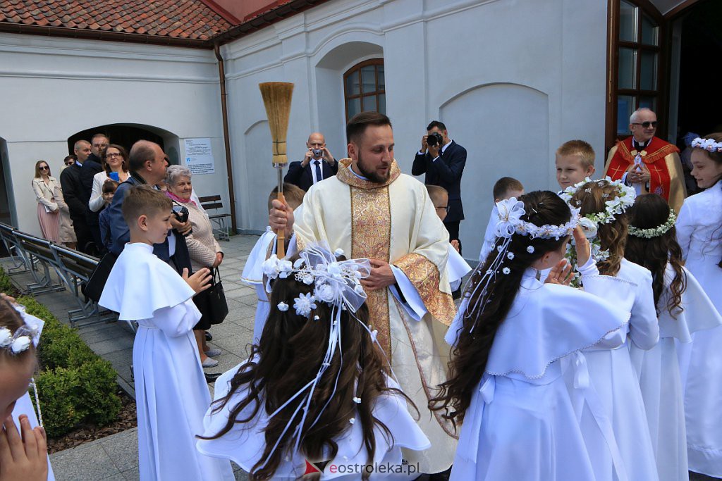 I Komunia św. w sanktuarium pw. św. Antoniego Padewskiego [06.06.2020] - zdjęcie #42 - eOstroleka.pl
