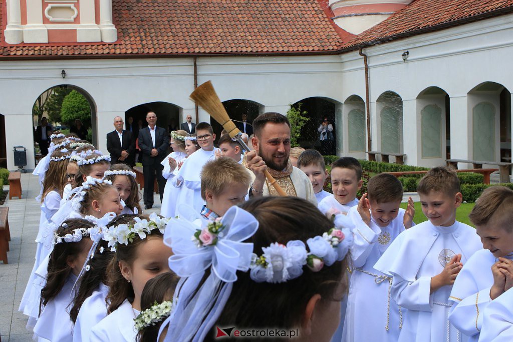 I Komunia św. w sanktuarium pw. św. Antoniego Padewskiego [06.06.2020] - zdjęcie #28 - eOstroleka.pl